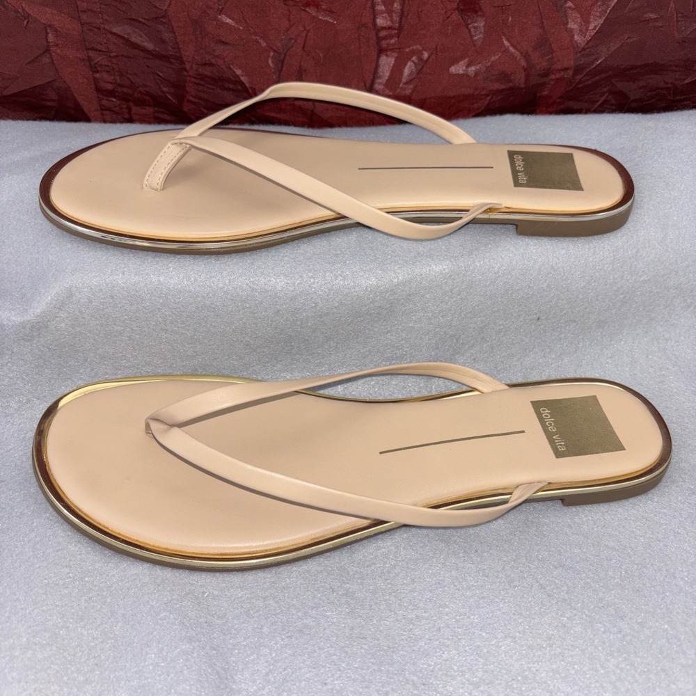Dolce Vita Nude Thong T Strap Leather Flip Flops Gold Trim Women's 8.5 EC - Picture 2 of 16